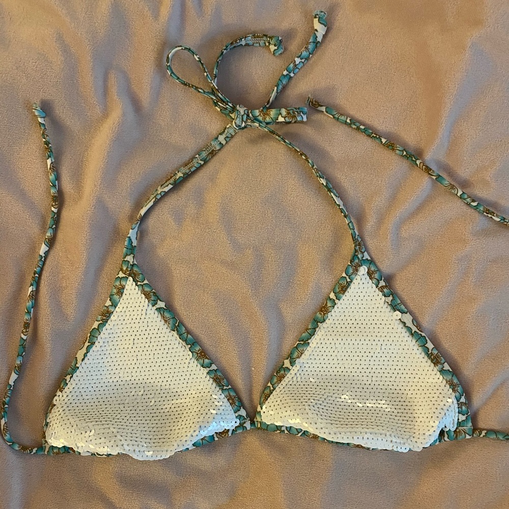 Victoria’s Secret bathing suit top